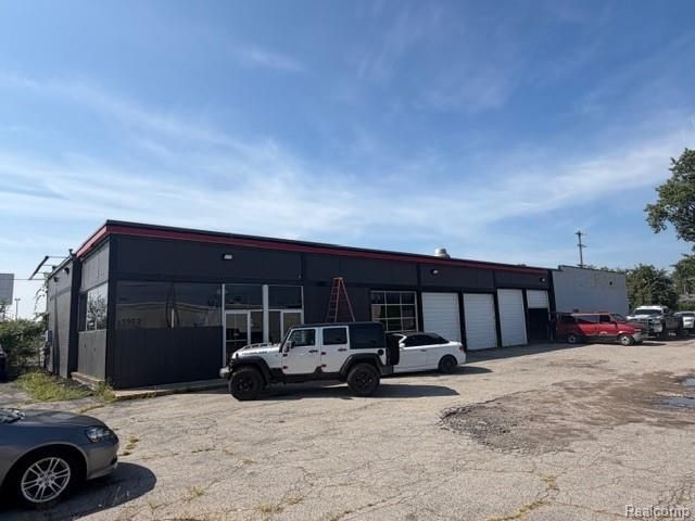 1902 S Dort Highway, Flint