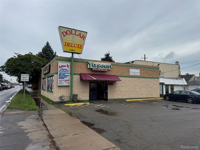 7052 Greenfield Road, Dearborn
