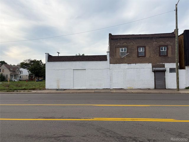 8715 Harper Avenue, Detroit