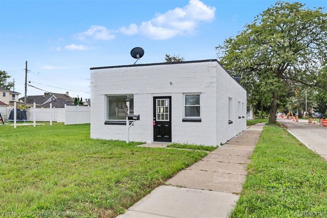 677 Goddard Street, Wyandotte