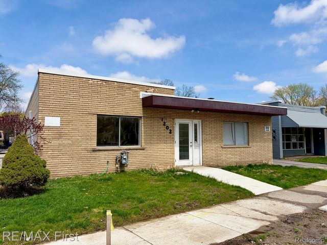 1202 Catalpa Drive, Royal Oak