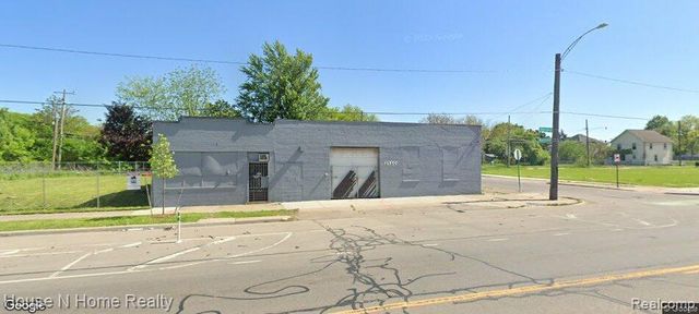 15100, 10, 14, 18, 22 E Warren Avenue, Detroit