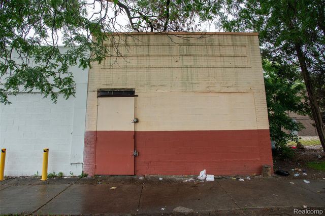 18930 Hayes Street, Detroit