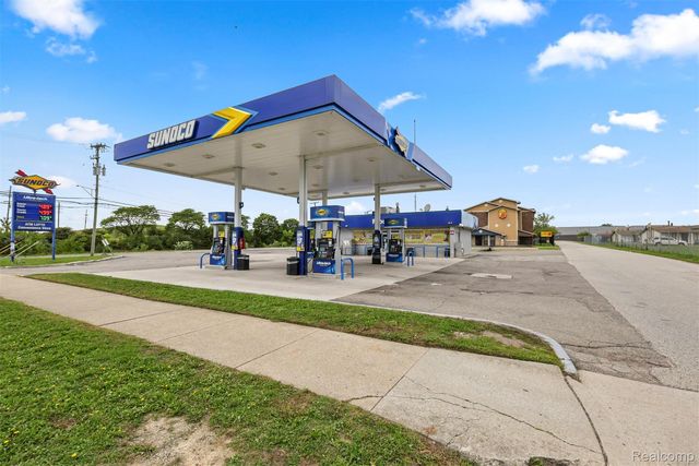 31611 Little Mack Avenue, Roseville