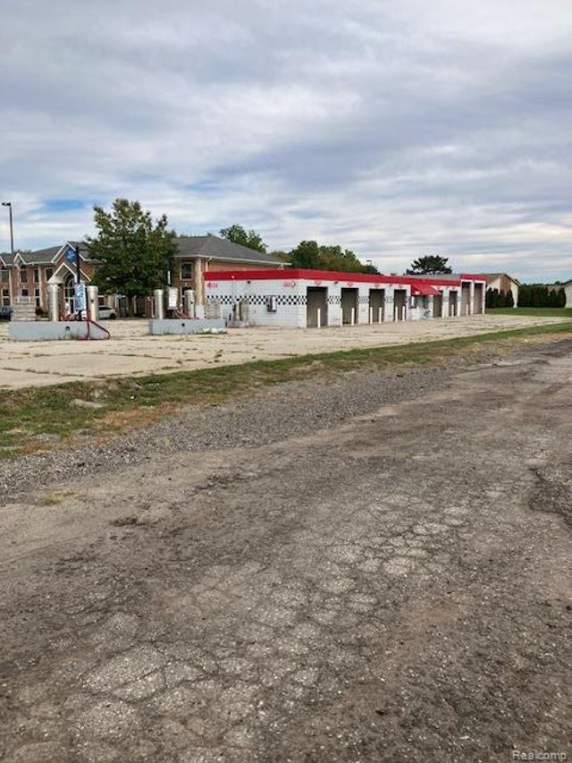 47720 E Gratiot Avenue, Chesterfield