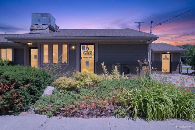 5685 Highland Road, Waterford