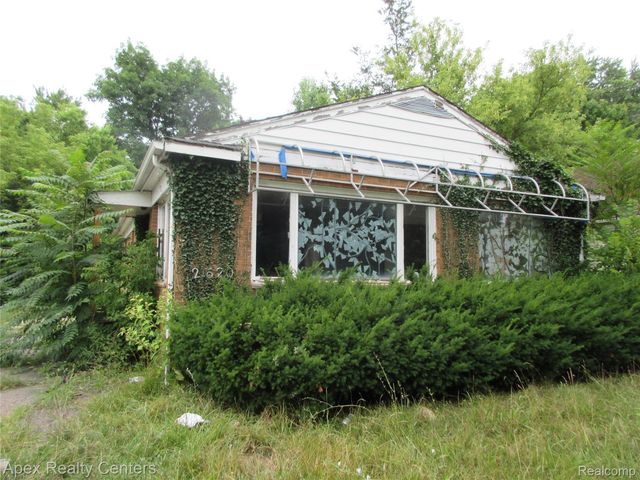 2620 Flushing Road, Flint