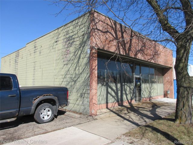 1814 Eureka Road, Wyandotte