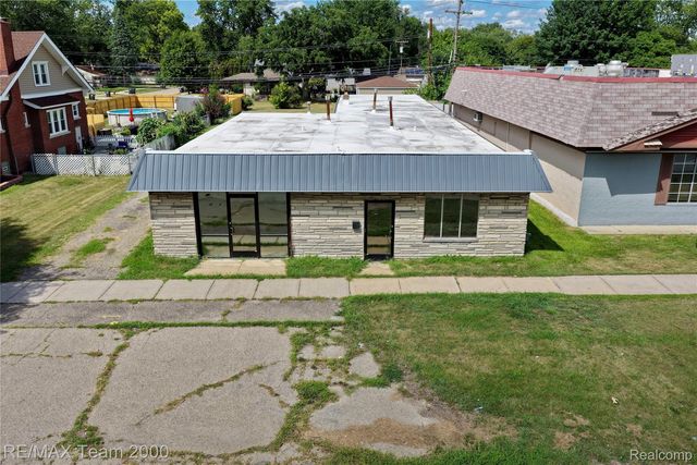 21040 Ecorse Road, Taylor