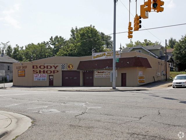 1839 W Court St, Flint