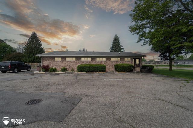 4344 Richfield Rd, Flint