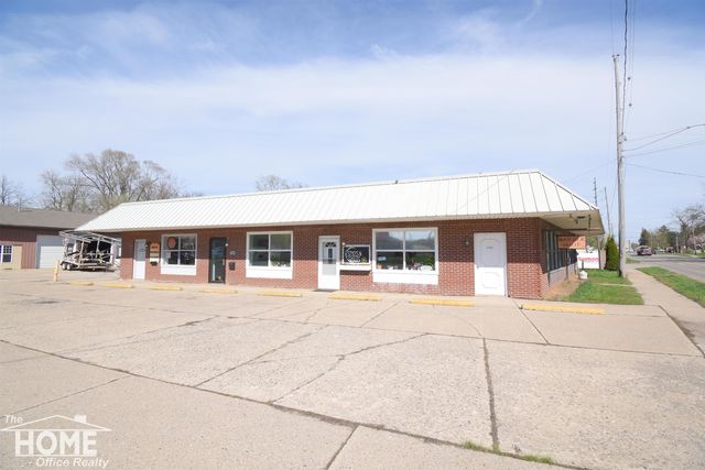 1201 Corunna Ave, Owosso