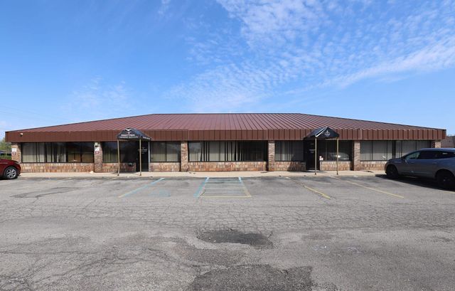 2255 S Linden Rd, Flint