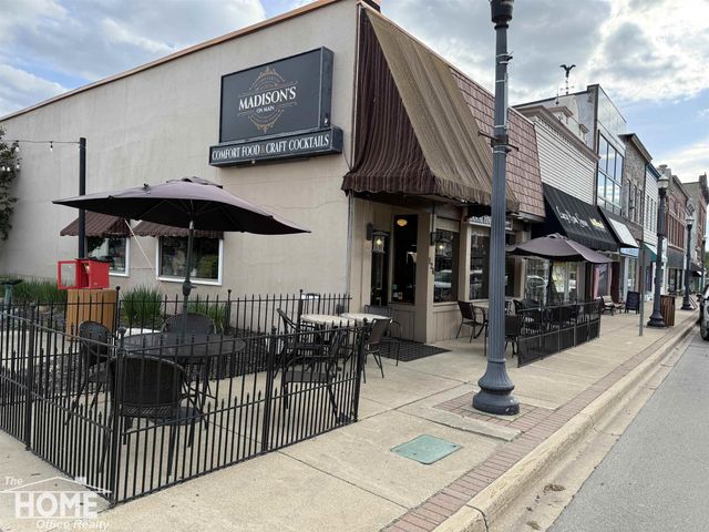 126 E Main St, Flushing