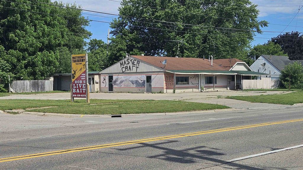 4194 Fenton Rd, Flint charter township