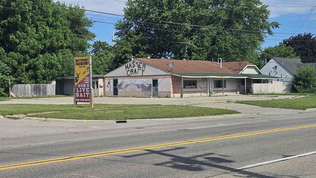 4194 Fenton Rd, Flint