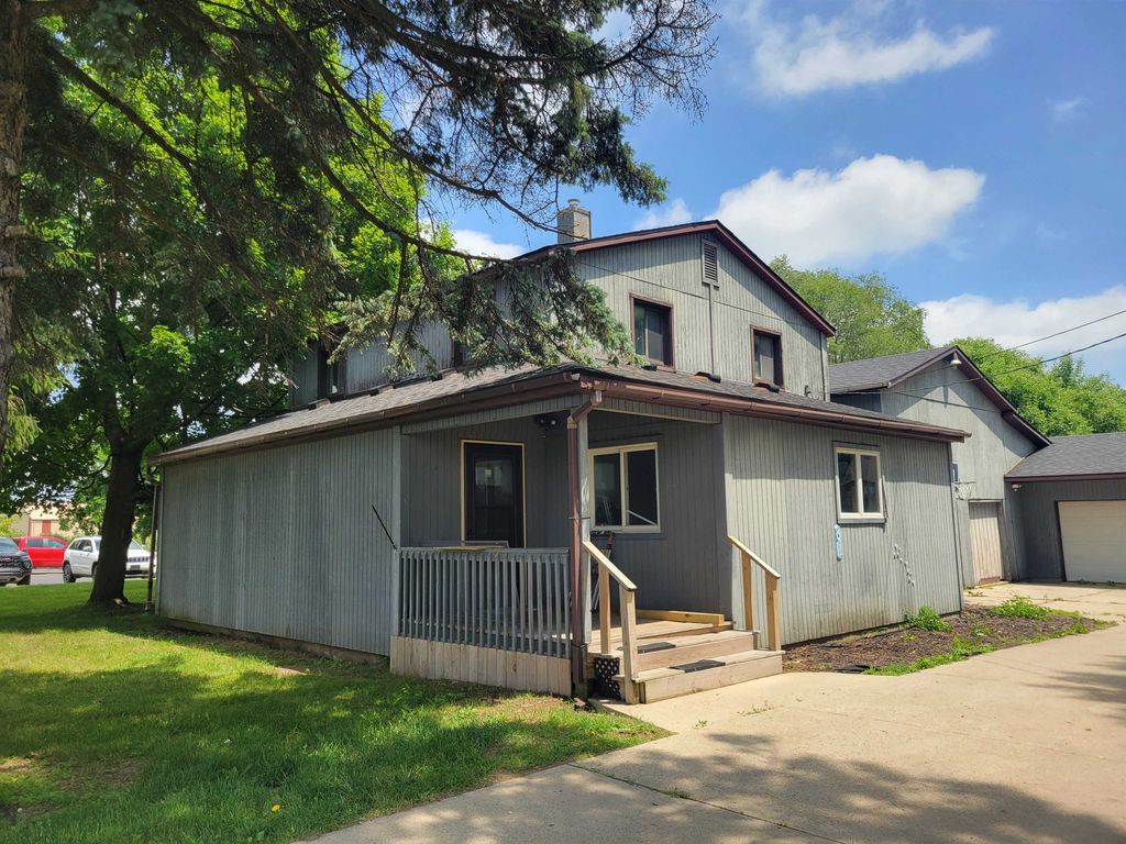 11372 N Linden Rd, Vienna charter township