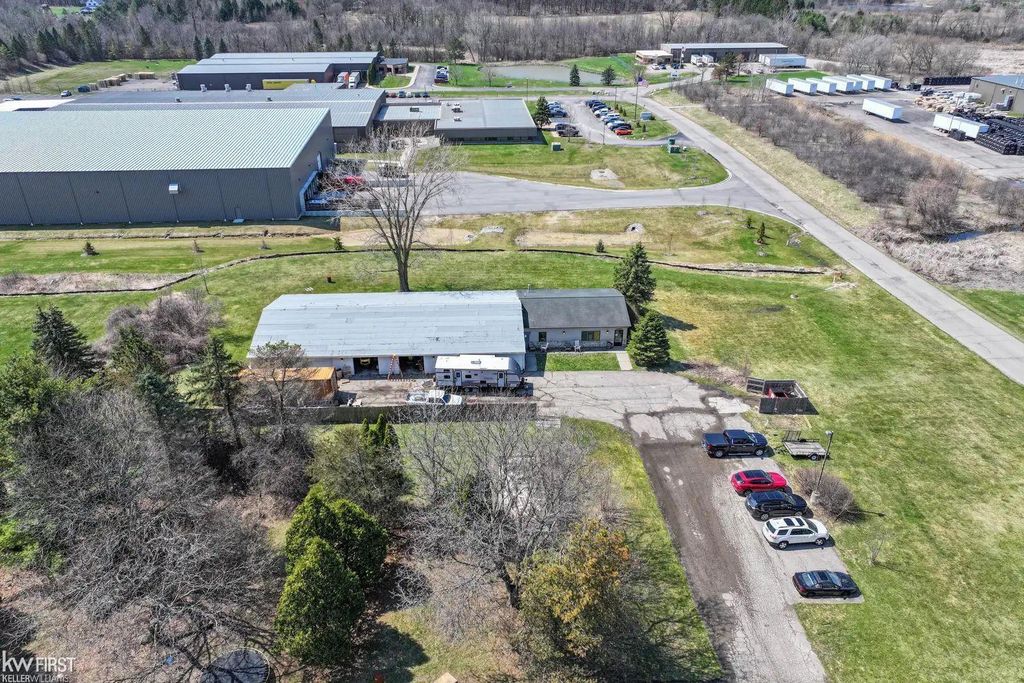 10460 N Holly Rd, Grand Blanc charter township