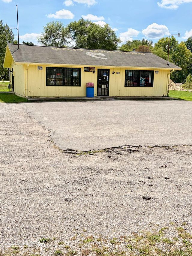 3180 E Carpenter Rd, Flint