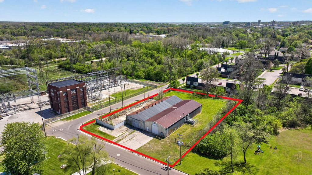 301 Hillsdale Street, Blackman charter township