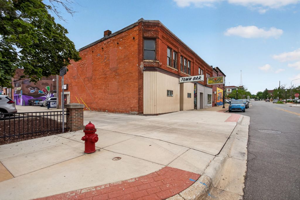 109 E Cortland Street, Jackson city