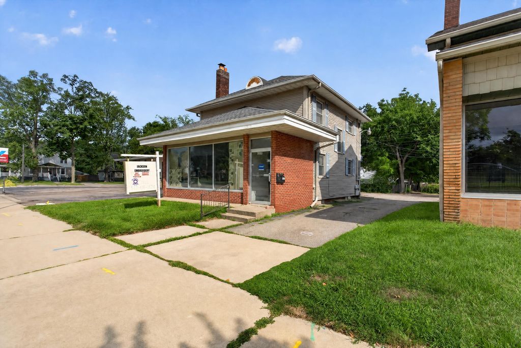 1310 W Michigan Avenue, Jackson city