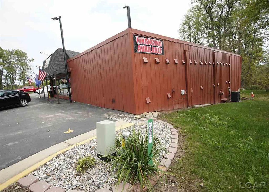 9947 Brooklyn Rd, Columbia township