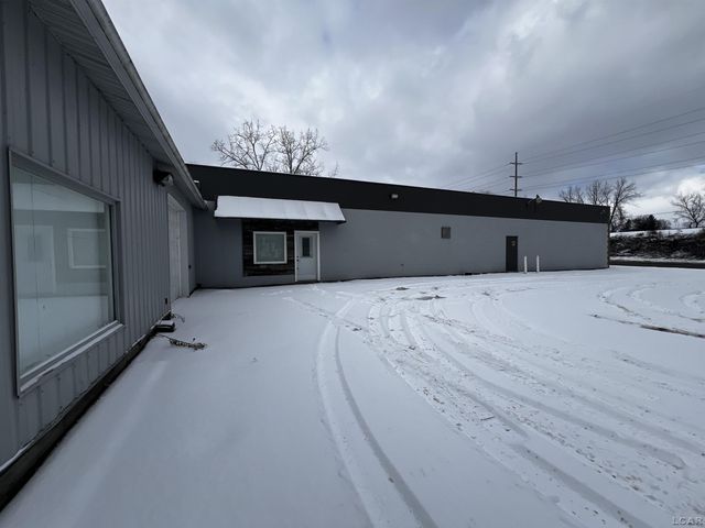 725 W Beecher St, Adrian