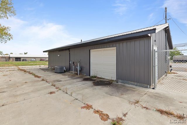 1105 E Beecher St, Adrian