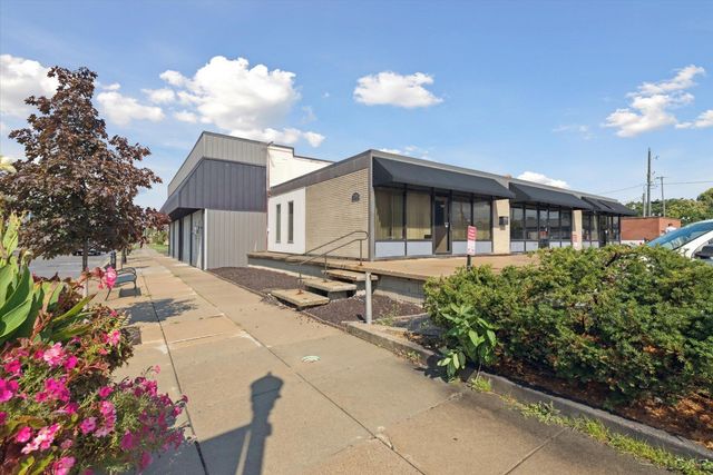 216 N Main St, Adrian