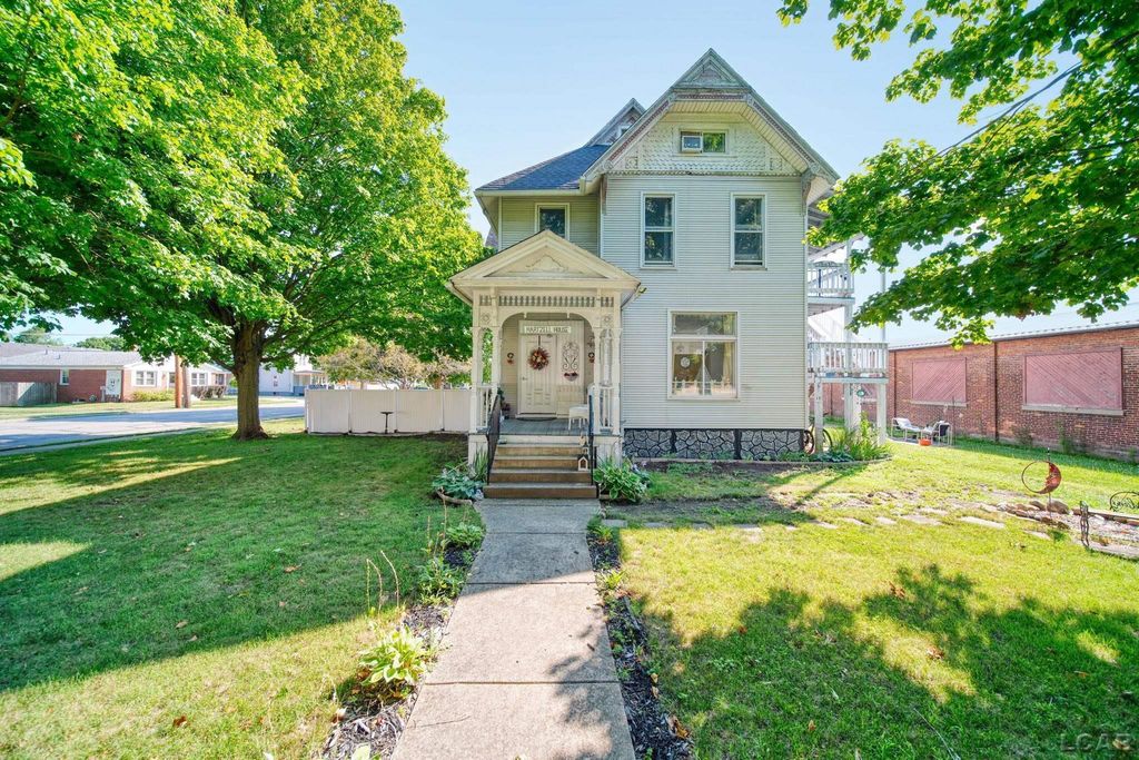 120 E Adrian, Blissfield village
