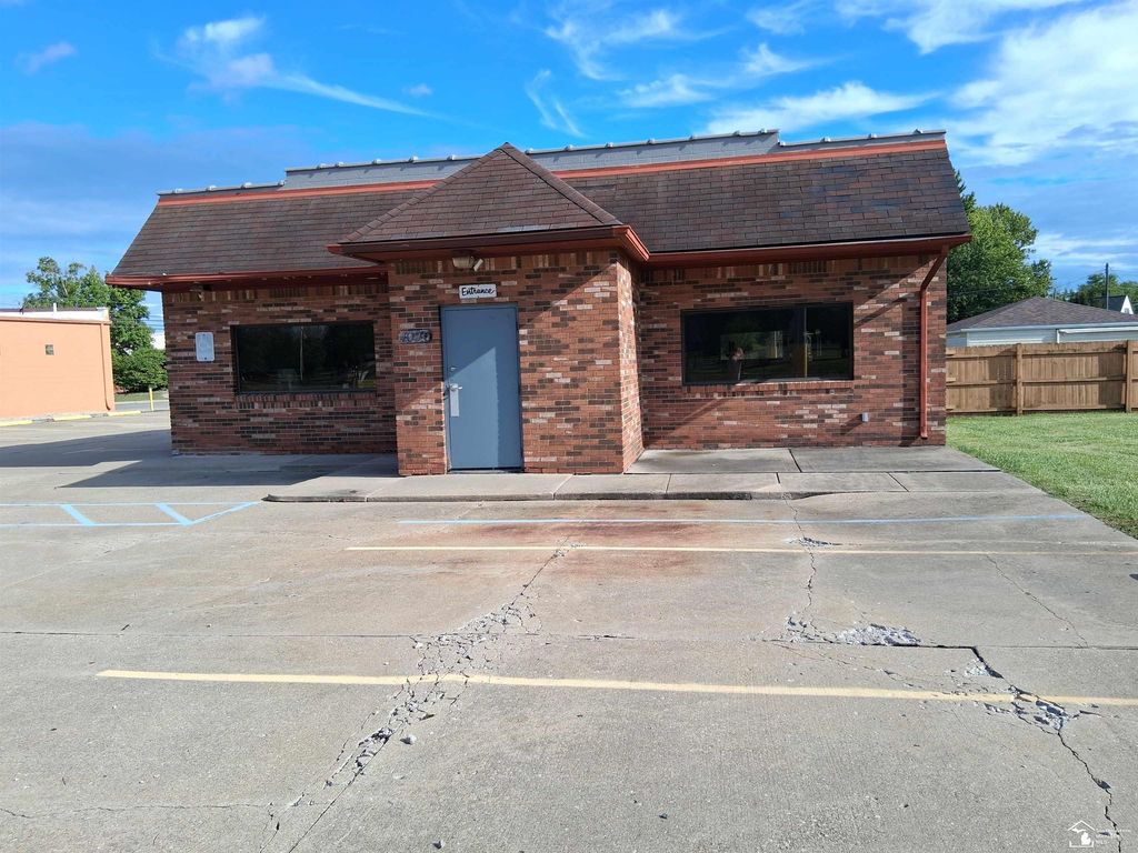 1090 N Dixie Hwy, Monroe charter township