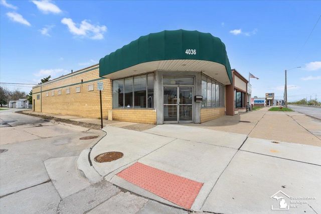 4036 Fort St, Lincoln Park