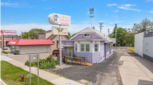27380 Gratiot Ave, Roseville