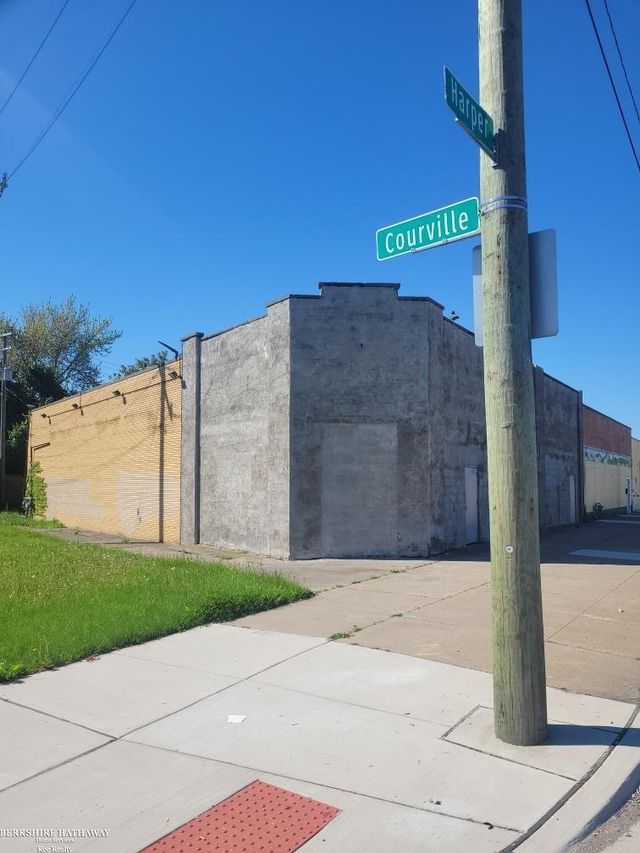 16334 Harper Ave, Detroit