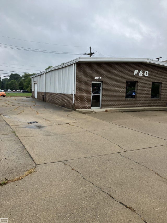 4932 Rochester Rd, Troy city