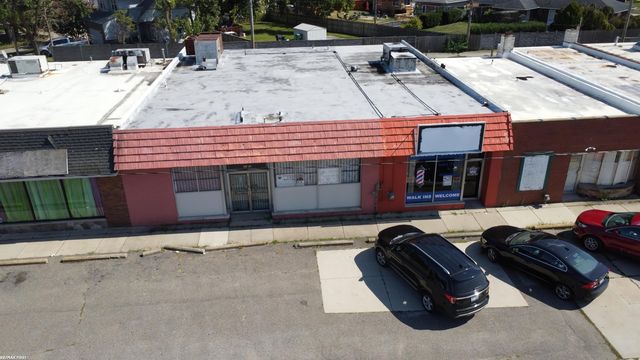 21048 Kelly Rd, Eastpointe