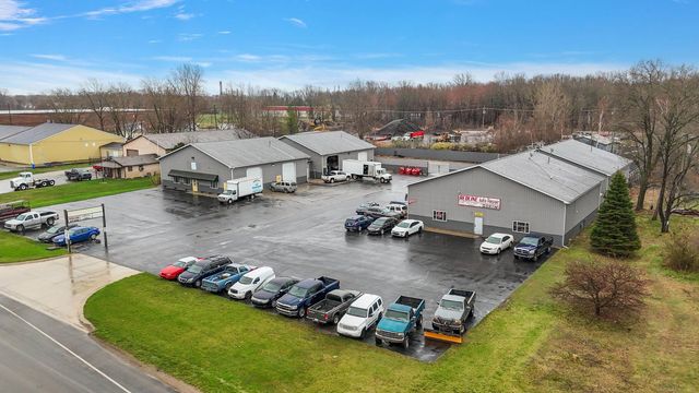 3319 Dove St, Port Huron