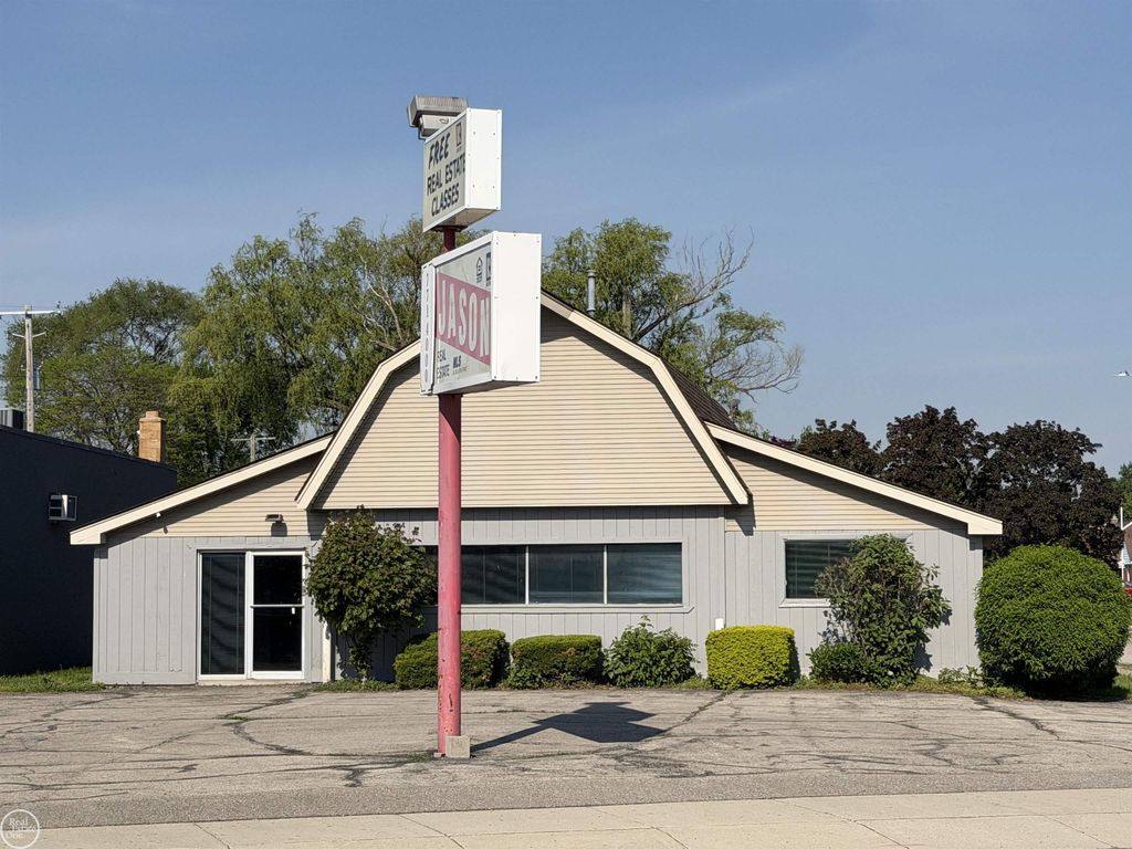28445 Utica Rd, Roseville city