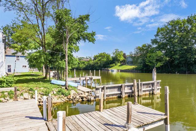 1227 Water St, Port Huron