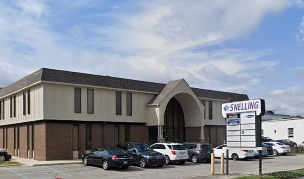18600 Florence, Roseville city