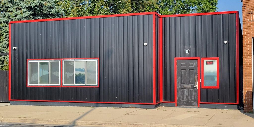 520 S Water St, Marine City city