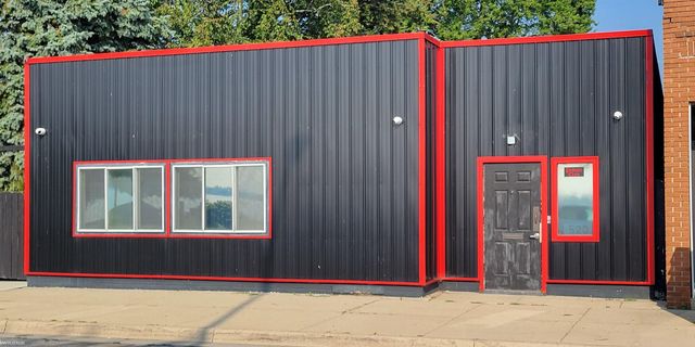 520 S Water St, Marine City