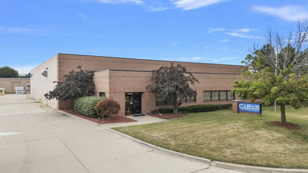 44783 Morley, Clinton charter township