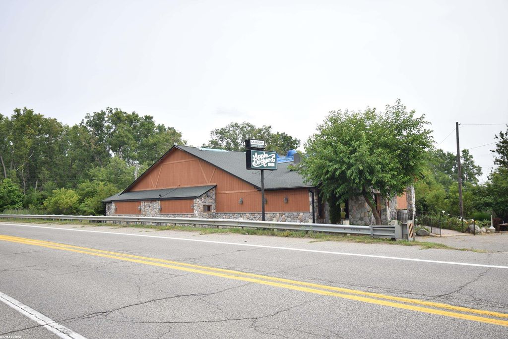 62840 Van Dyke, Washington township