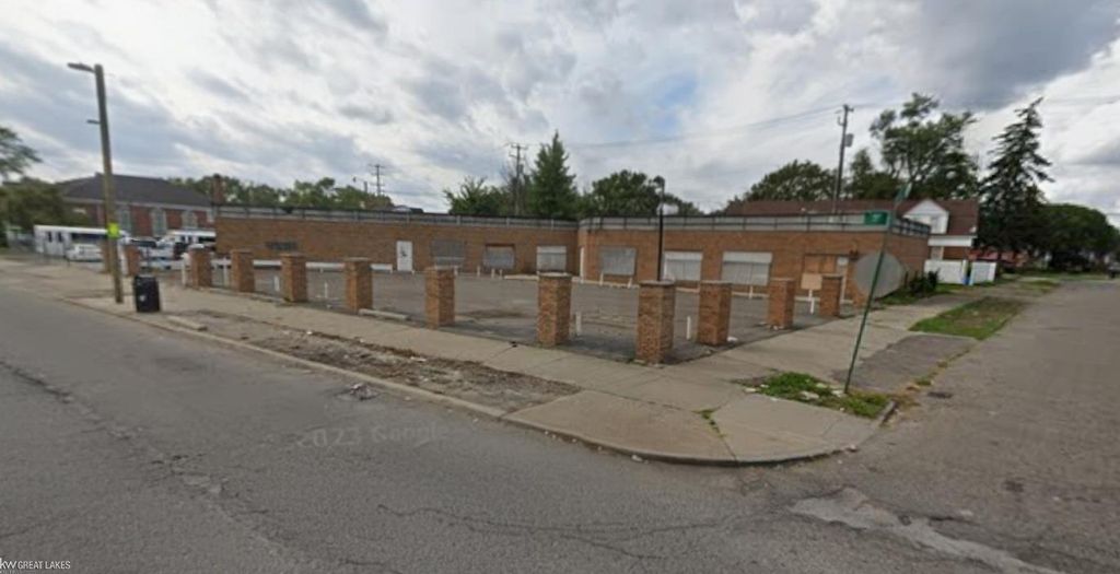 15321 Harper Ave, Detroit city