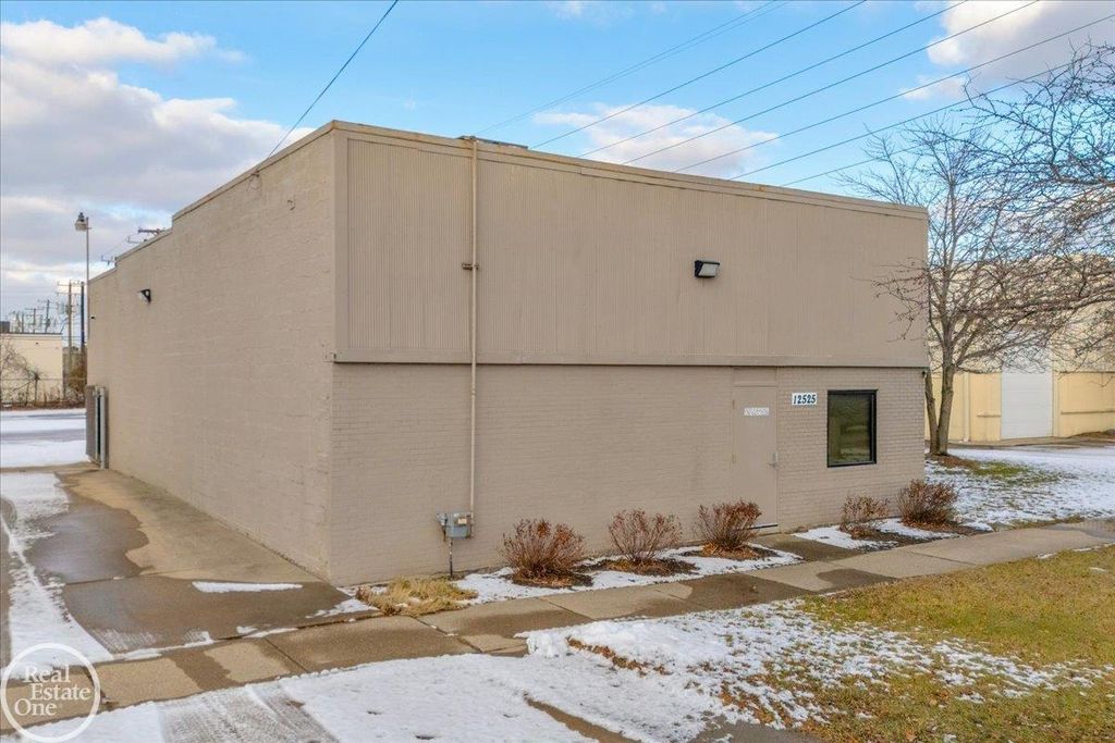 12525 E 9 Mile Rd, Warren city