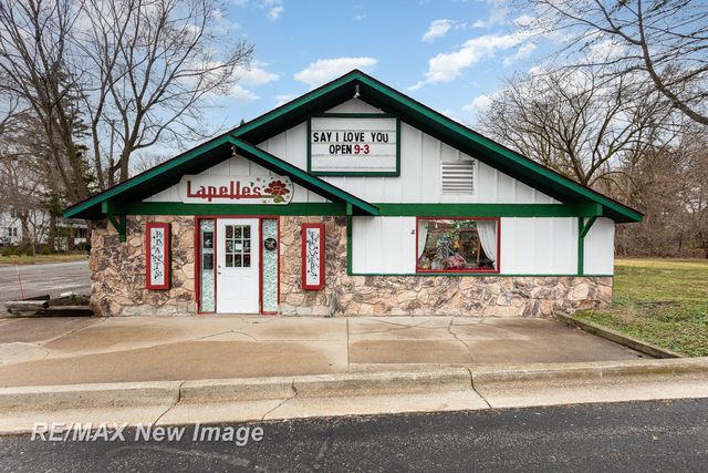 1605 Bookness St, Midland