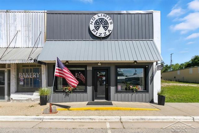 111 E Main St, Rose City