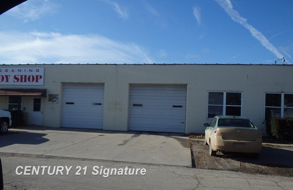 205 N Wood St, Chesaning village